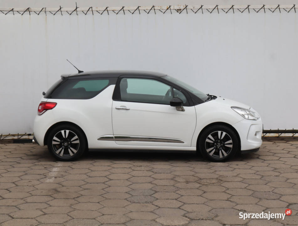 Citroen DS3 12 PureTech Rok produkcji 2015 łódzkie Łódź