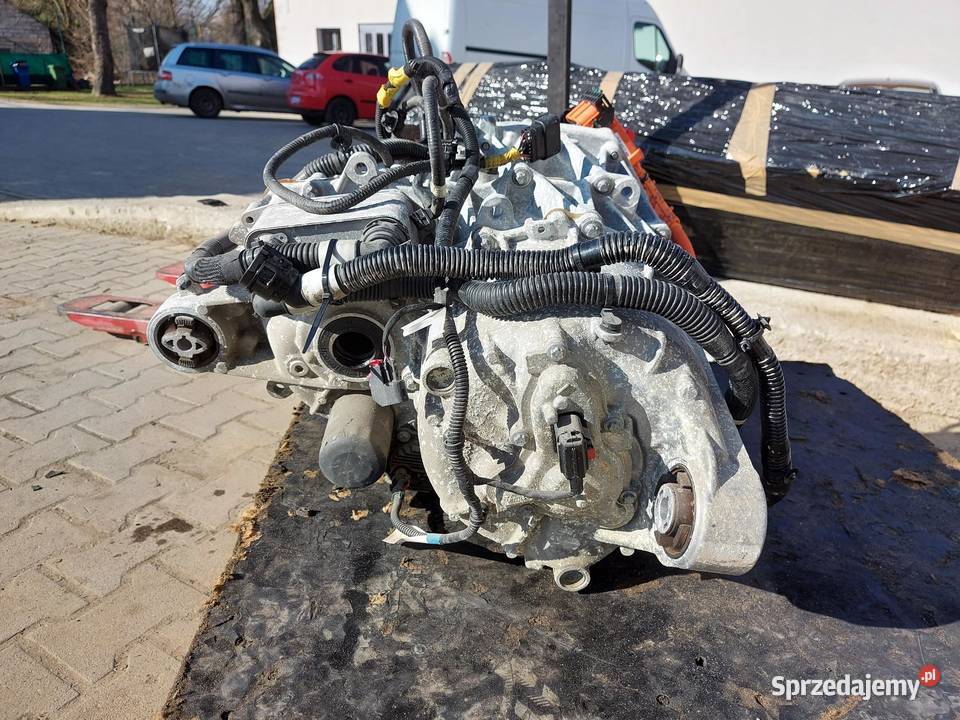 TESLA MODEL Y 2022r SILNIK ELEKRTYCZNY TYŁ osobowe