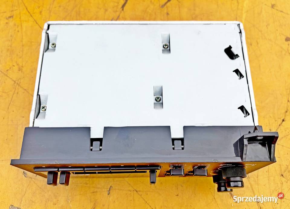 CHRYSLER LEBARON LEBARON 8792 RADIO FM Radom