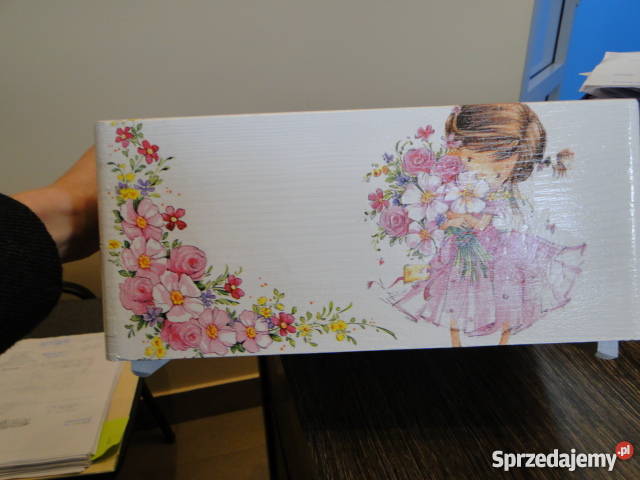 Otwarty kufer pojemnik decoupage z dziewczynką Bochnia