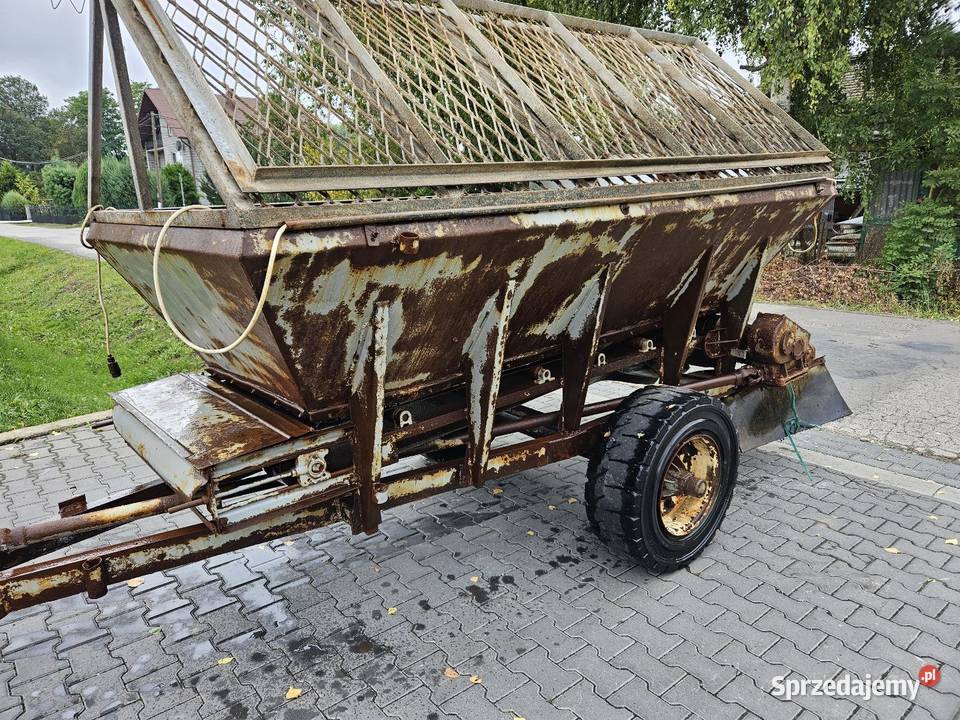 Rozsiewacz wapna soli nawozów rcw 3