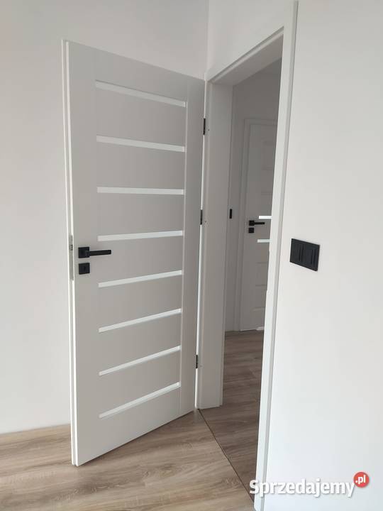 DRZWI z MONTAŻEM OŚCIEŻNICAMI REGULOWANYMI 788 Ostrowiec Świętokrzyski sprzedam