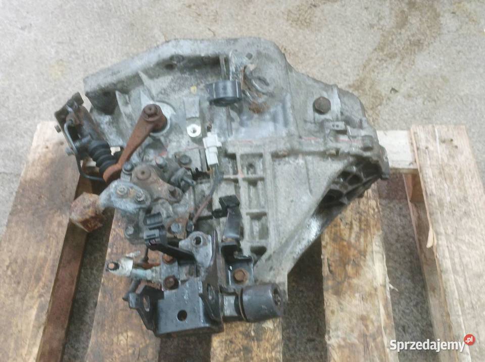 SKRZYNIA BIEGÓW 10 VVTI Toyota Yaris III 2011 Rok produkcji 2014 świętokrzyskie