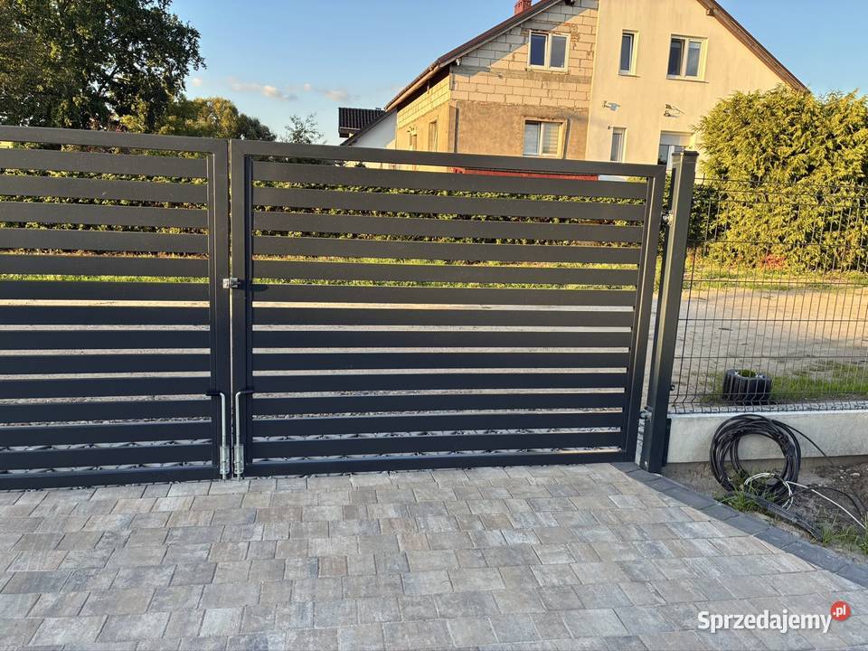 Brama dwuskrzydłowa w kolorze antracyt Gorzów Wielkopolski