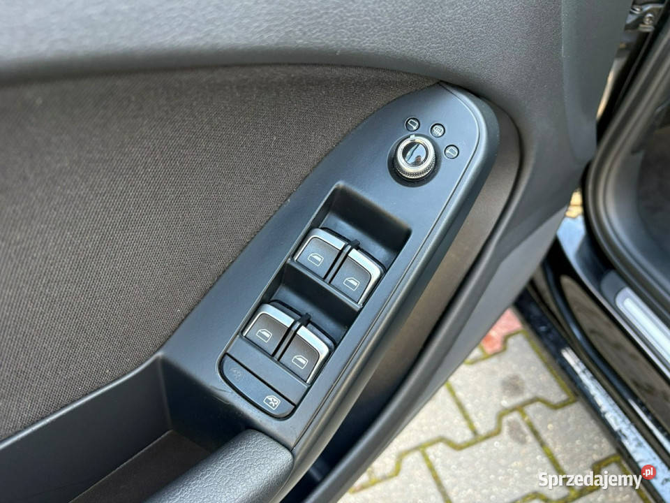 Audi A4 Avant 18 170 Xenony LEDy Sportowe fotele Lipówki