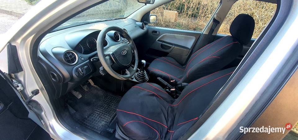 Ford Fiesta MK6 14 diesel 68 Klimatyzacja srebrny Turek