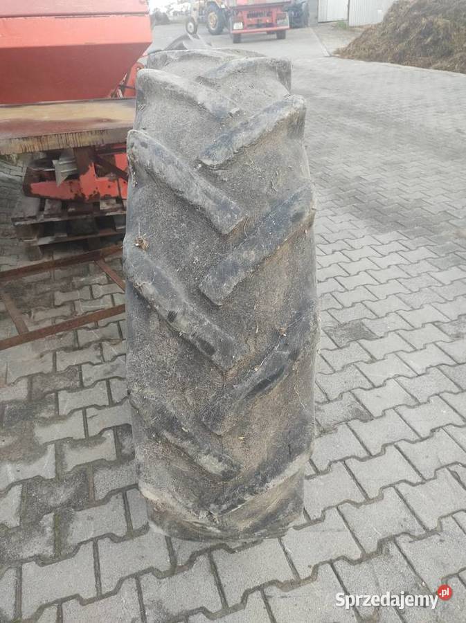 Sprzedam oponę 12428 do C330 śląskie