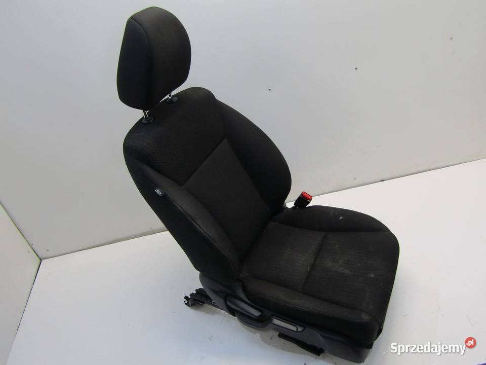 FOTEL PRZEDNI PRAWY PASAŻERA HONDA HRV II