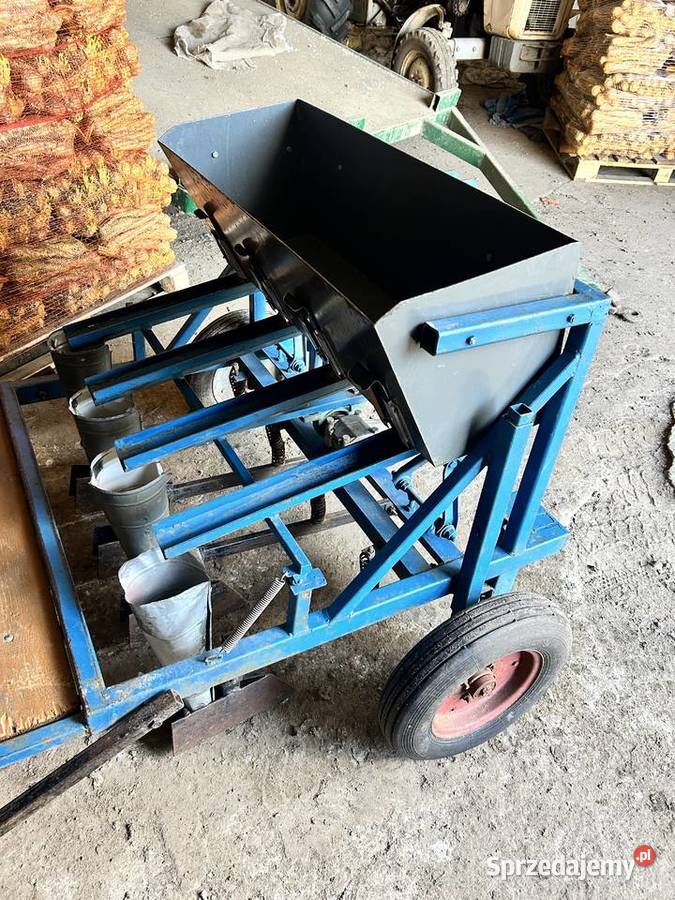 Sprzedam sadzarkę do cebuli świętokrzyskie Topola