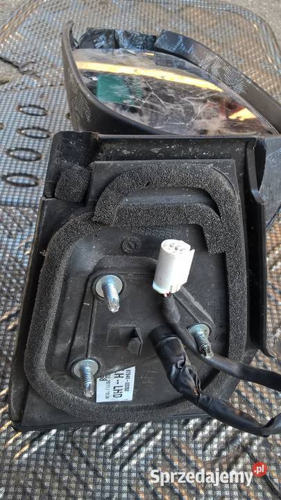 toyota yaris III znaczek kratka haka525430d050 śląskie Cieszyn