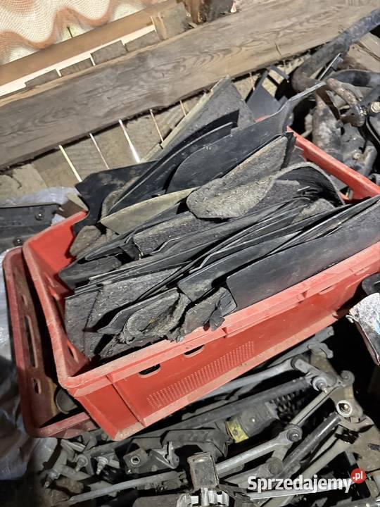 Bmw e30 części wnętrza blacharskie belka maski Zestawy części blacharskich kujawsko-pomorskie Bydgoszcz sprzedam