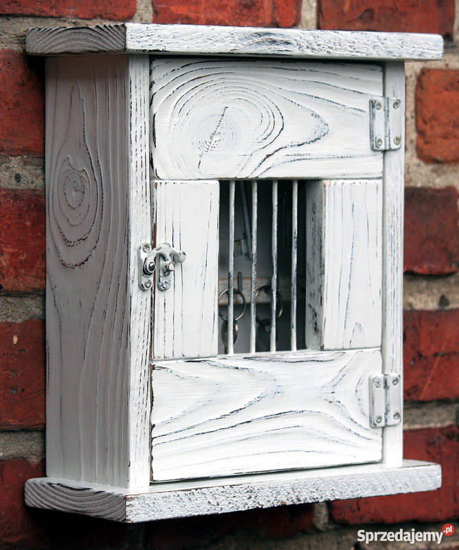 Drewniana szafka skrzynka na klucze odcienie brązowego Kościerzyna