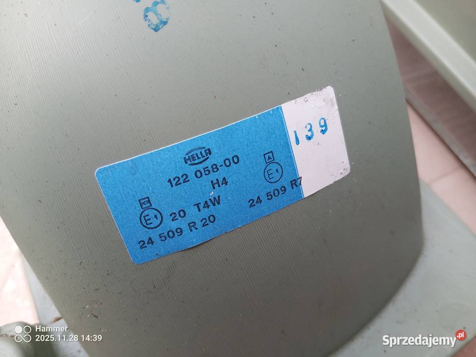Audi 80 B2 przednie lampy nowe Hella Warszawa sprzedam