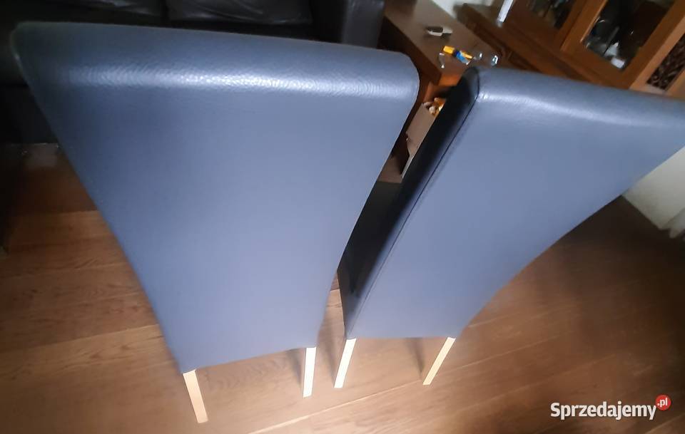 Okrąg Stół średnica 80 wysokość 705 i dwa Morąg