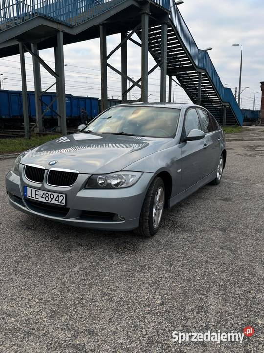 BMW E90 320i