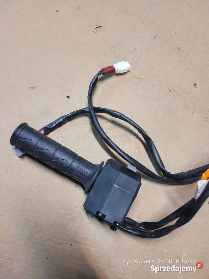 KAWASAKI Z900 Z 900 24 OEM PRZEŁĄCZNIK PRAWY