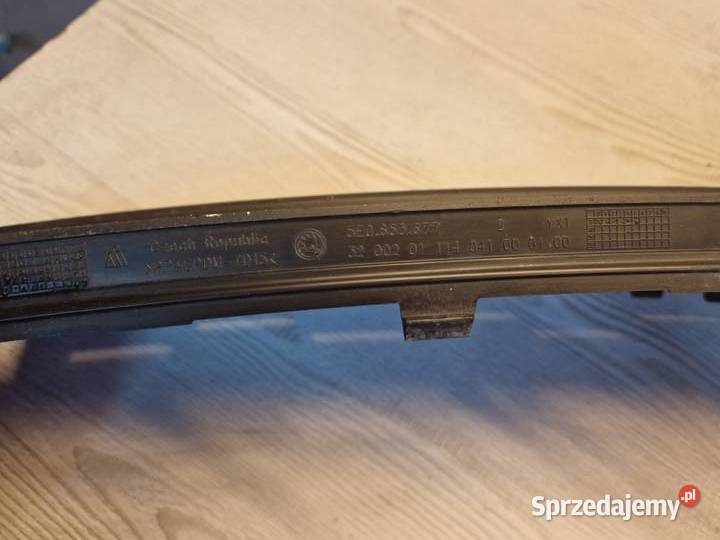Kratka środkowa zderzaka Skoda Octavia III Części samochodowe