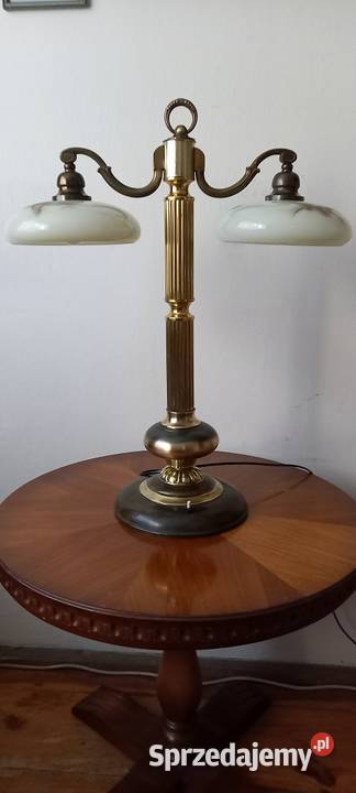 Okazała dwuramienna lampa wykonana z mosiądzu Skierniewice