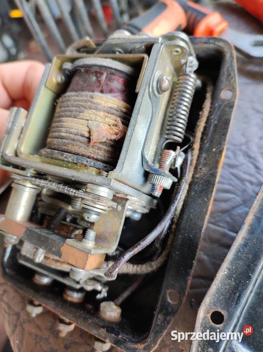 Regulator napięcia PP311955 roku Leszno