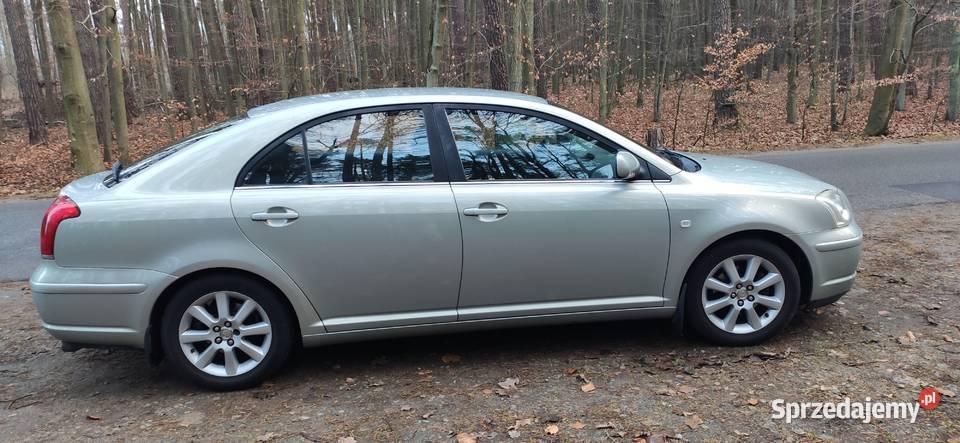 Toyota Avensis T25 18 BenLPG 2004r 8000PLN Hatchback Avensis Toruń sprzedam