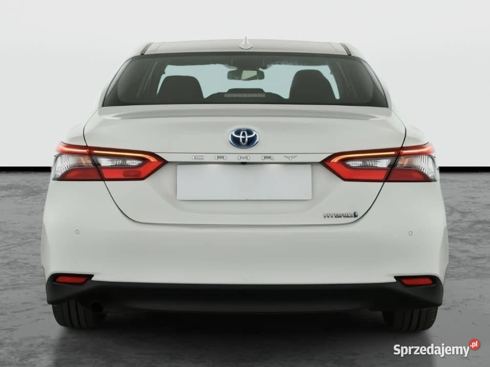 Toyota Camry 25 Hybrid biały