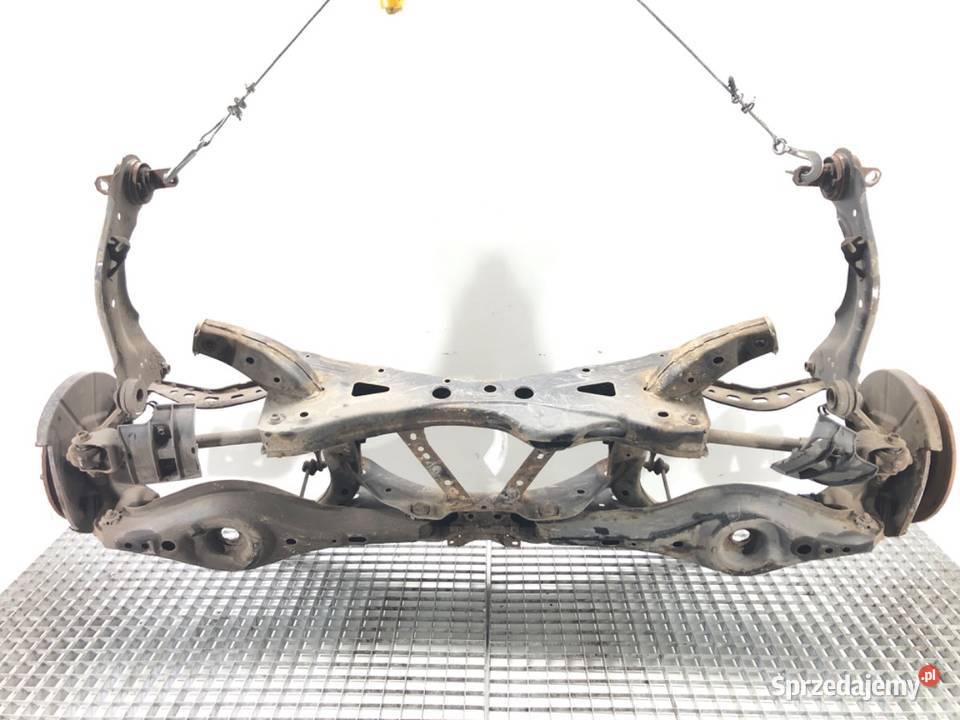 BELKA TYŁ MAZDA 3 BM Hatchback TYLNA ZAWIESZENIA Belki zawieszenia