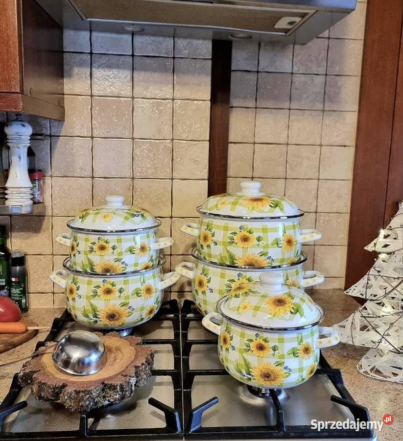 209 Zestaw 5 garnków z pokrywkami emaliowanych Zabrze