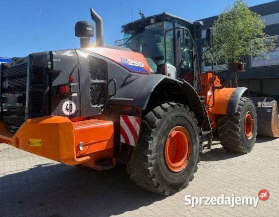Ladowarka kolowa Hitachi sprzedam