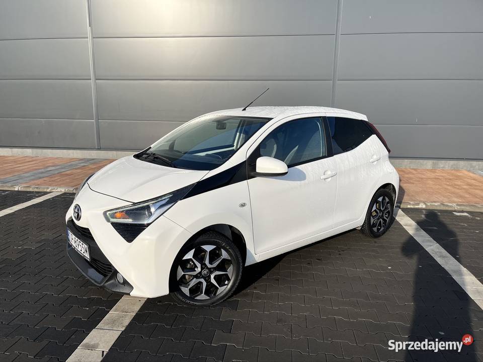 Toyota Aygo 10 VVTi Black Edition Rok produkcji 2020