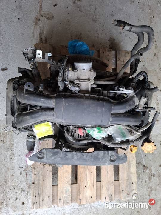 Silnik subaru 25 benzyna ej25 2011r Rok produkcji 2011 Narol