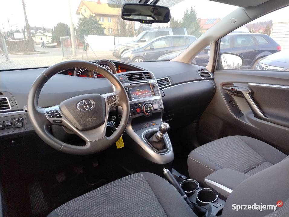 Toyota Verso 18 benzyna 7 osobowa navi kamera światła do jazdy dziennej Białystok