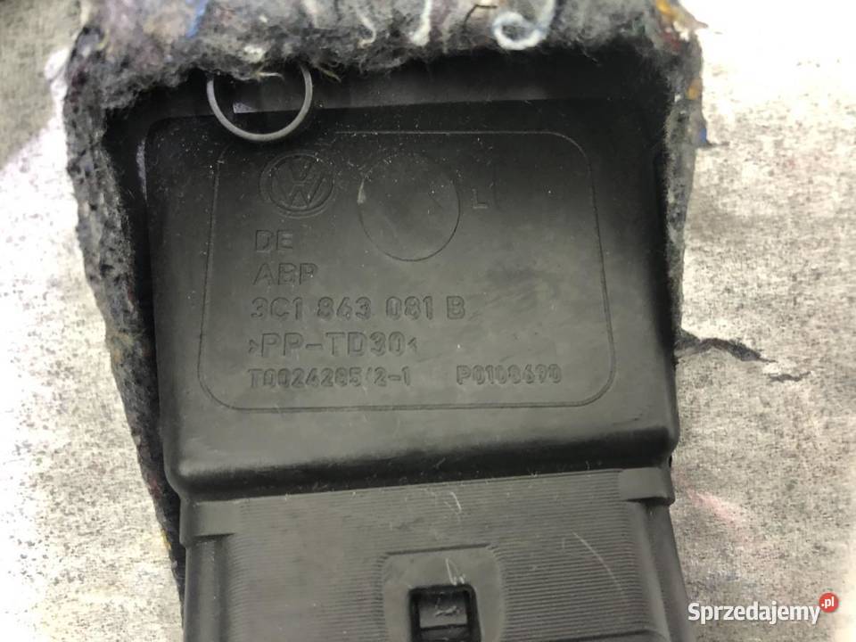 OSŁONA POD KONSOLE VW PASSAT B6 3C1863081B
