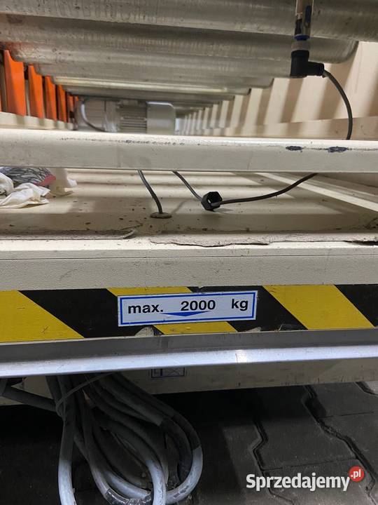 Podnośnik nożycowy PK1 2000 Wioska