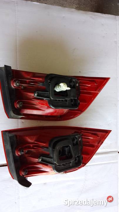 Lampa prawa Passat B7 kombi 20102015 r osobowe