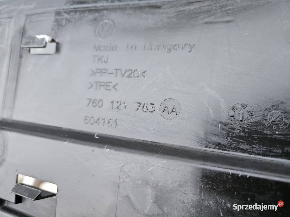 VW TOUAREG III KIEROWNICA POWIETRZA DOLNA Międzychód