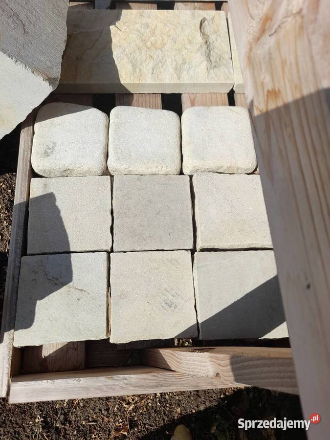 Kostka Piaskowiec Żółty łupana 10x10x4 Sieradz