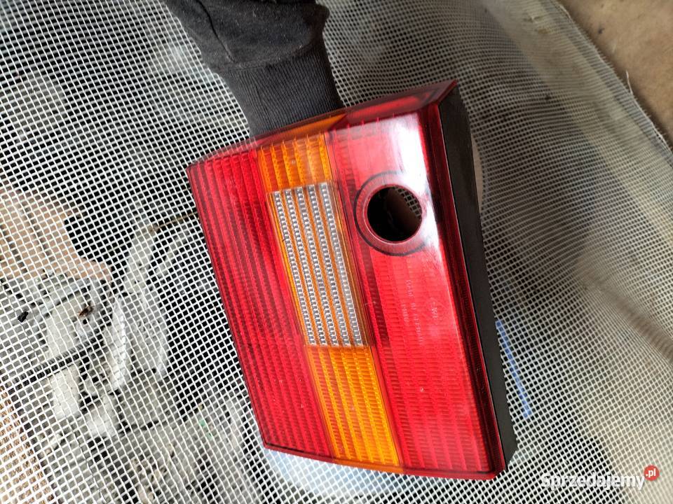 PASSAT B4 KOMBI LAMPA TYŁ TYLNA KLAPA Kamień-Kolonia sprzedam