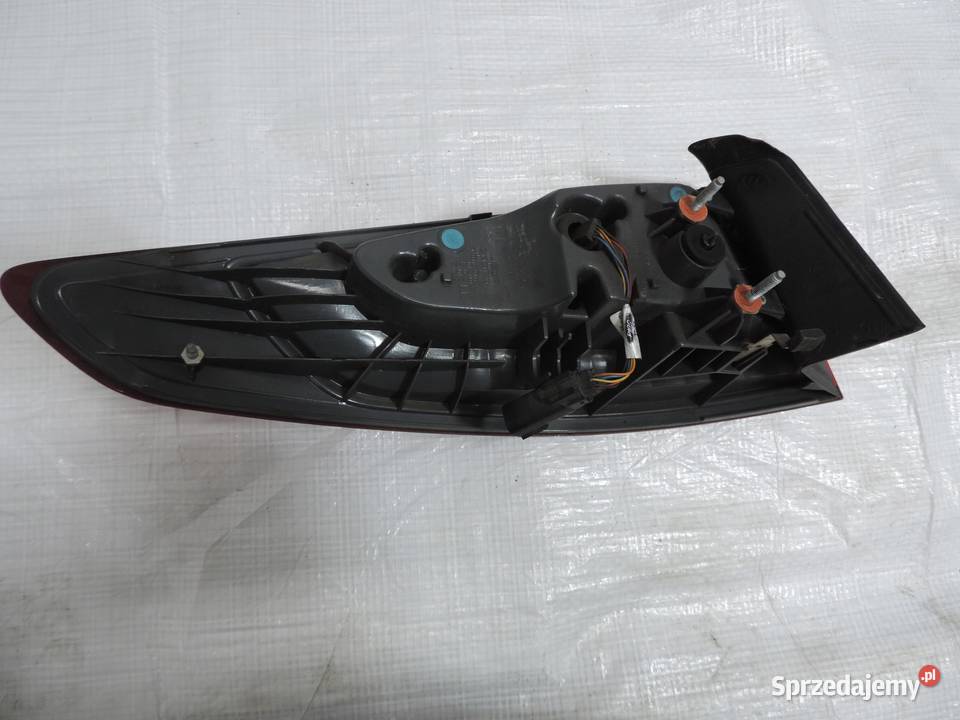LAMPA PRAWY TYŁ FORD MONDEO MK5 MKV HB