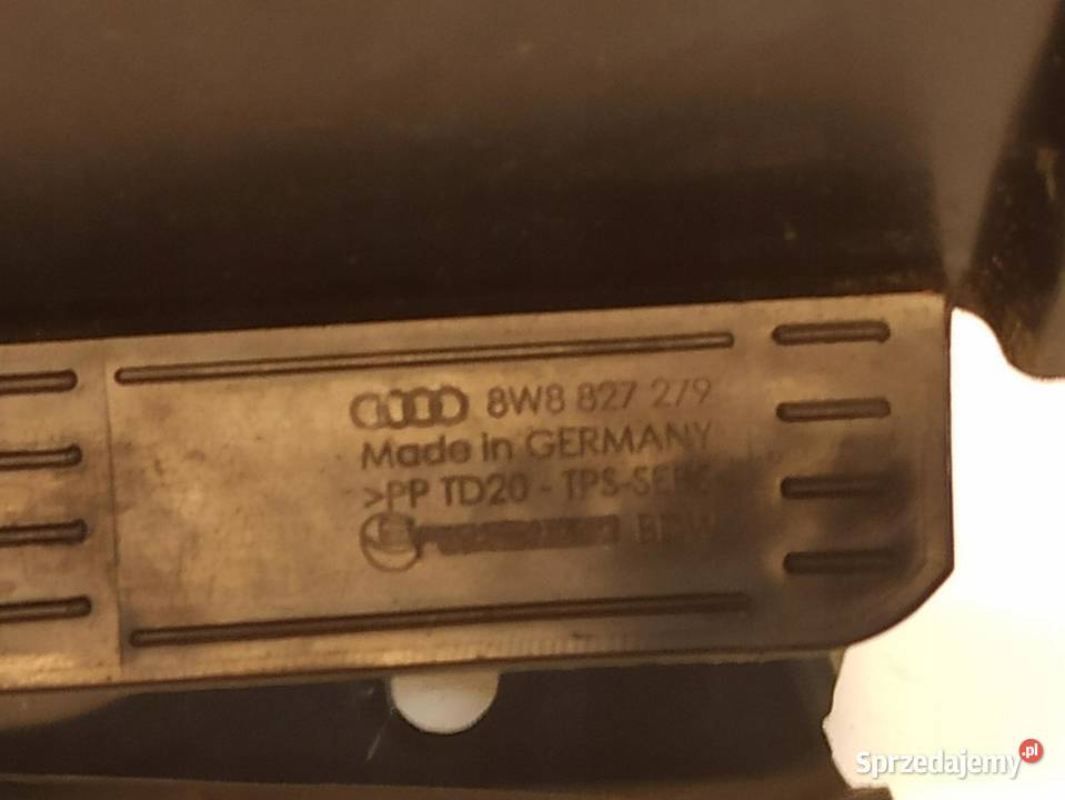 AUDI A8 8W8827279 OSŁONA ZAWIASU KLAPY dolnośląskie
