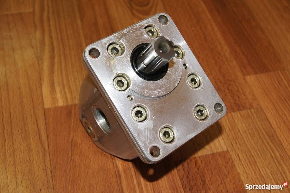 Pompa A4R ORSTA do frezarki Heckert601273528 Produkcja Syców sprzedam