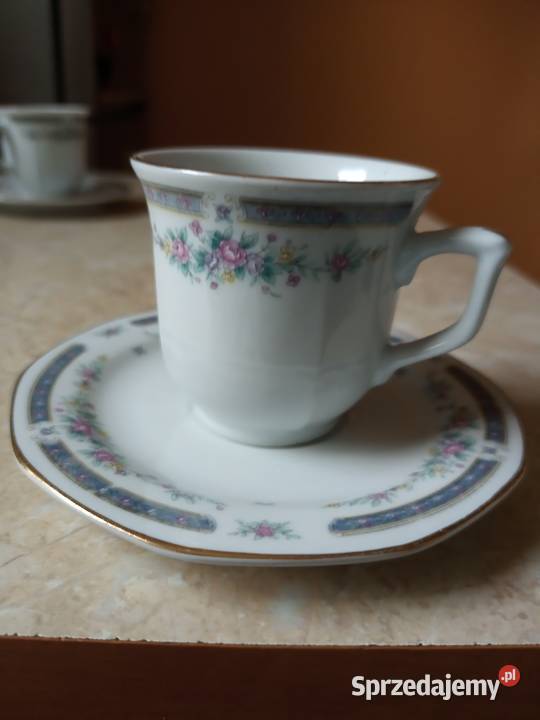 Uroczy zestaw małych filiżanek ze spodkami Częstochowa