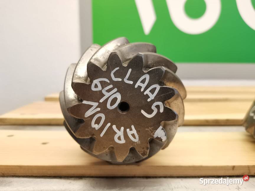 Wałek ataku Koło talerzowe 13X32 Claas Arion Wilkowo