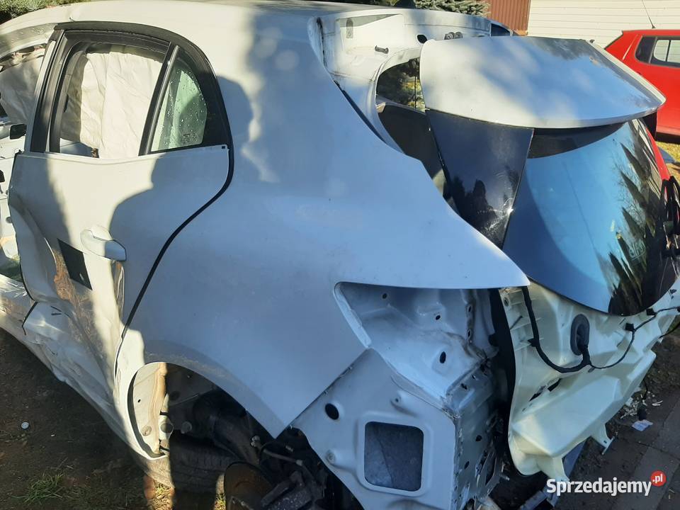 Renault Megane IV HB błotnik lewy tyl Błotniki