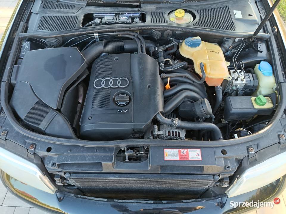 Audi A4 B5 LIFT 18 benzyna Avant ładny stan bez benzyna