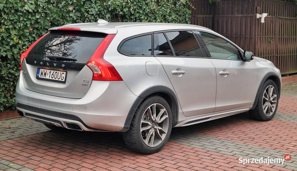 Volvo V60 Cross Country T5 25L 254 AWD Summum Golf Warszawa