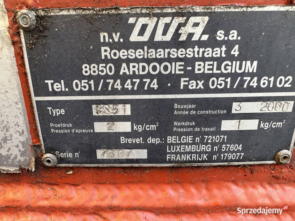 Naczepa do paszy 7 Komorowa 3 osie Rok produkcji 2000