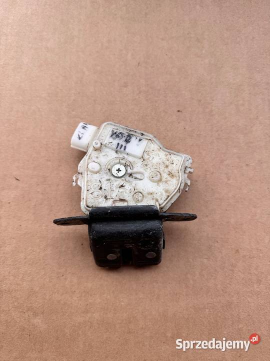 Zamek klapy bagażnika Toyota Yaris III 20112020 Drzwi Brzesko