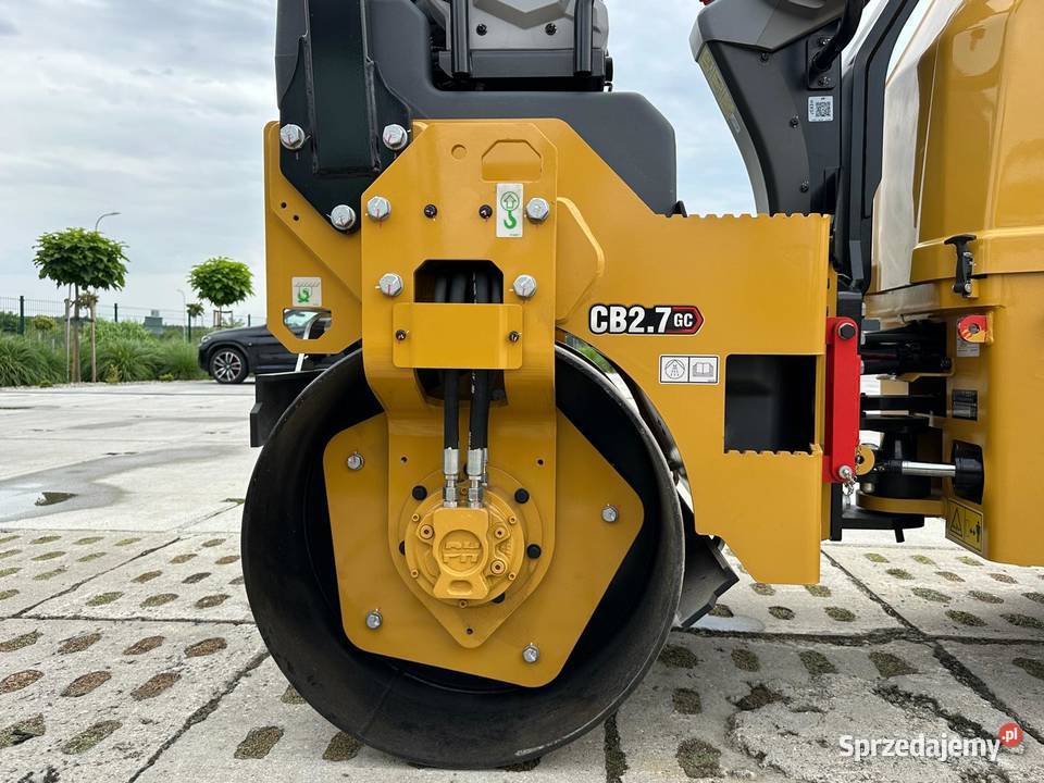 WALEC DROGOWY CATERPILLAR CB27 GC