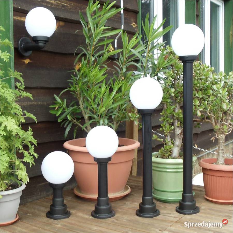 Komplet Lamp ogrodowych Mleczne Kule wysokość 57 Siedlec