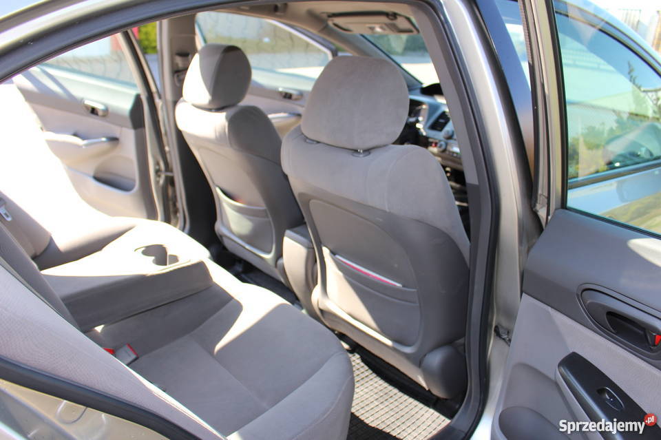Honda Civic VIII Sedan 18 Benzyna Salonowy Rok produkcji 2007 opolskie Opole sprzedam